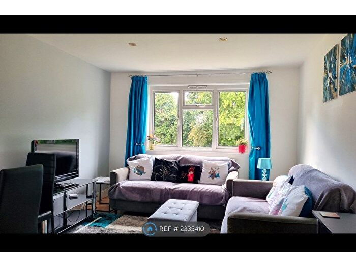 2 Bedroom Flat To Rent In Guilfords, Harlow, CM17