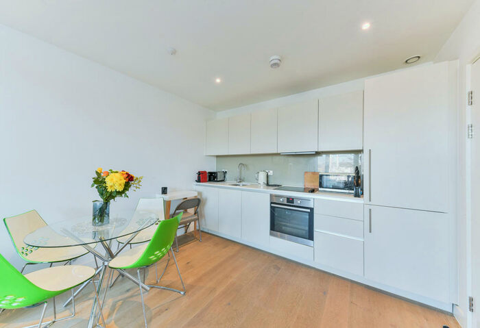 1 Bedroom Apartment To Rent In Maltby House, SE3