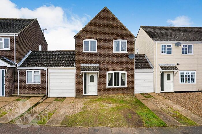 3 Bedroom Link Detached House For Sale In Lark Rise, Mulbarton, Norwich, NR14