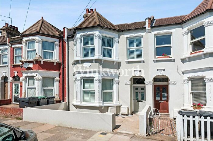 2 Bedroom Apartment To Rent In Imperial Road, London, N22