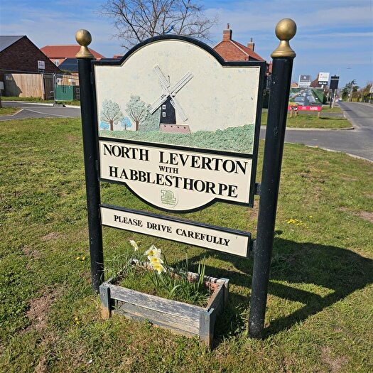 3 Bedroom Semi-Detached House For Sale In Keaton Way, North Leverton, DN22