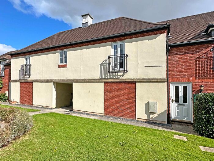2 Bedroom Flat To Rent In Curie Mews, Exeter, EX2