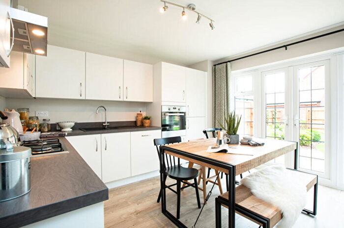 3 Bedroom Semi Detached House For Sale In Platinum Jubilee Road, Rugby, CV21