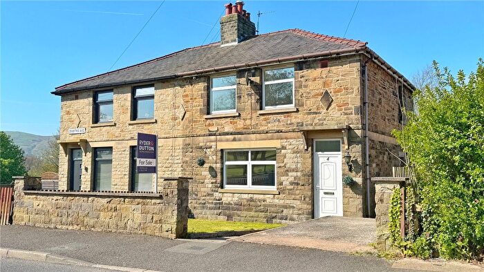 3 Bedroom Semi-Detached House For Sale In Crabtree Avenue, Waterfoot, Rossendale, BB4