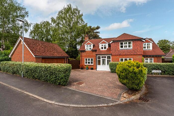 4 Bedroom Detached House For Sale In Southern Close, West Moors, Ferndown, Dorset, BH22