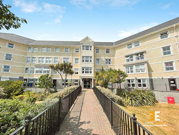 2 Bedroom Flat For Sale In Cwrt Sant Tudno, Clarence Road, Llandudno, LL30