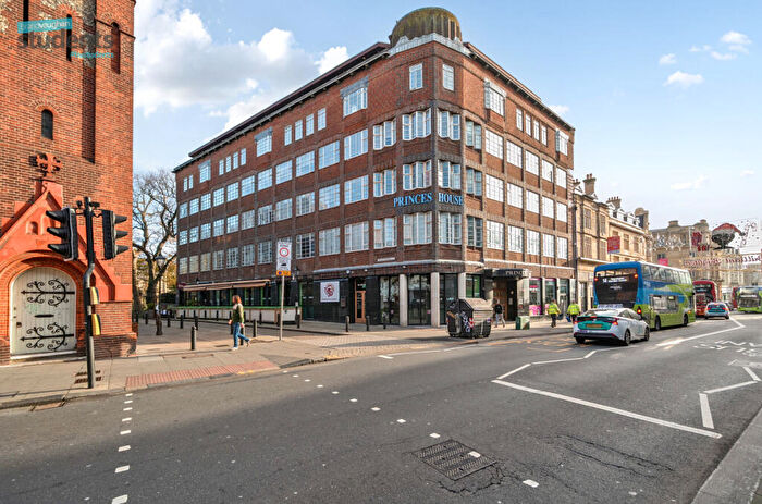 1 Bedroom Flat To Rent In North Street, Brighton, East Sussex, BN1