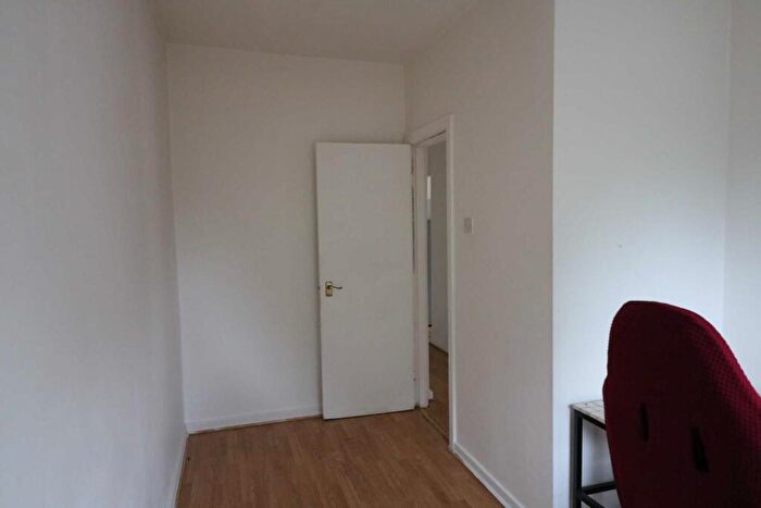 2 Bedroom Flat To Rent In Botanic Road, Liverpool, L7