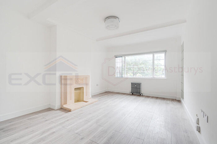 2 Bedroom Apartment To Rent In Kendal Court, Shoot Up Hill, London, NW2