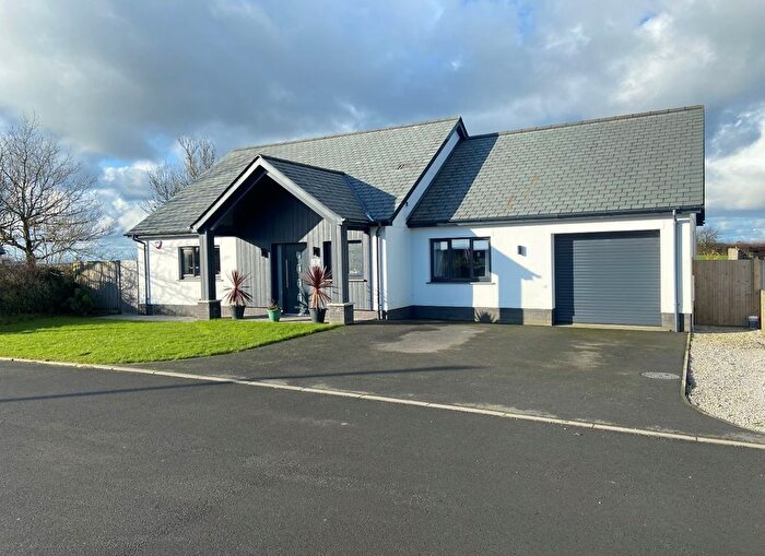 3 Bedroom Detached Bungalow For Sale In Market Field, Torrington, EX38