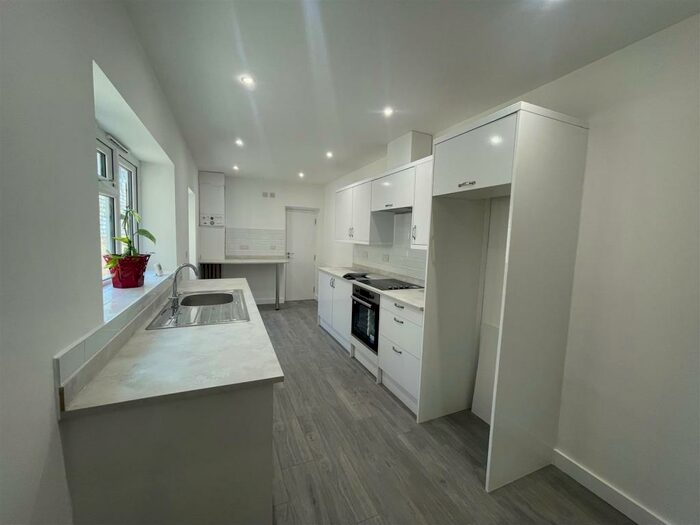 2 Bedroom Maisonette To Rent In William Street, Grays, RM17