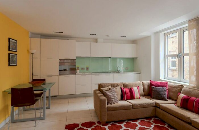 1 Bedroom Flat To Rent In The Spur, Cock Lane, London, EC1A