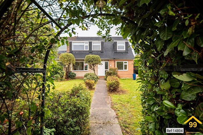 4 Bedroom Semi-Detached House For Sale In The Pastures, Sheffield, South Yorkshire, S26
