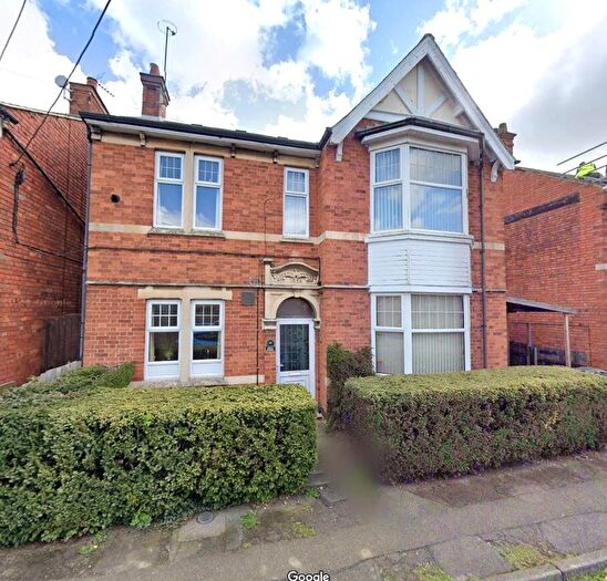 3 Bedroom Detached House For Sale In Lawson Street, Raunds, Wellingborough, NN9
