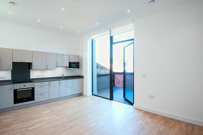 1 Bedroom Flat To Rent In Burgess Springs, Chelmsford, CM1