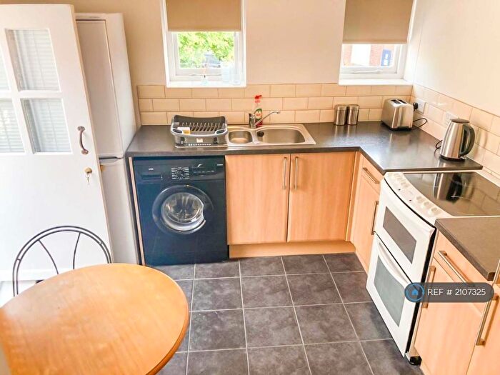 1 Bedroom Flat To Rent In New Street, Warwick, CV34