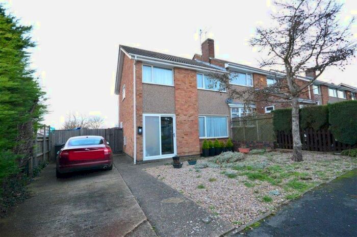 3 Bedroom House To Rent In St. Annes Road, Kettering, NN15
