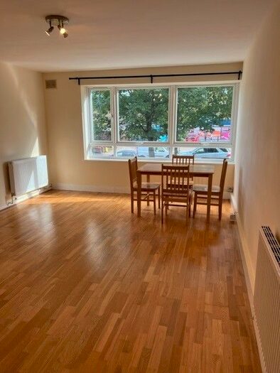 2 Bedroom Flat To Rent In Mayfair Court, Fenwick Road, East Dulwich, SE15