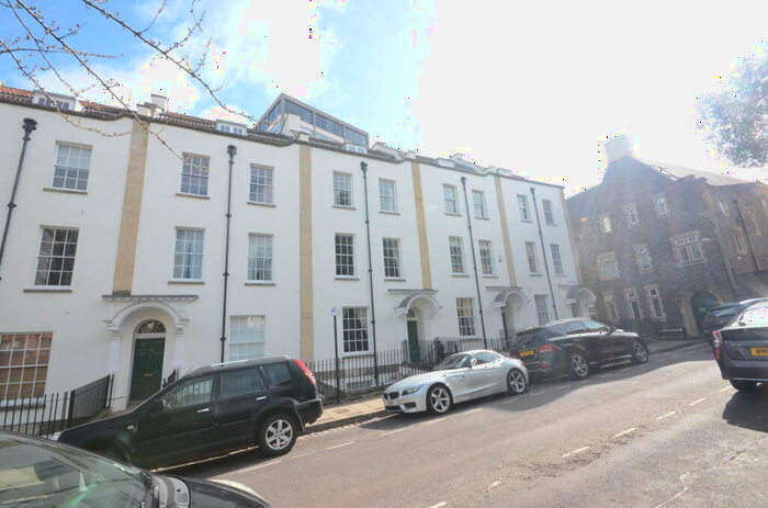 2 Bedroom Apartment To Rent In Park Place, Clifton, BS8