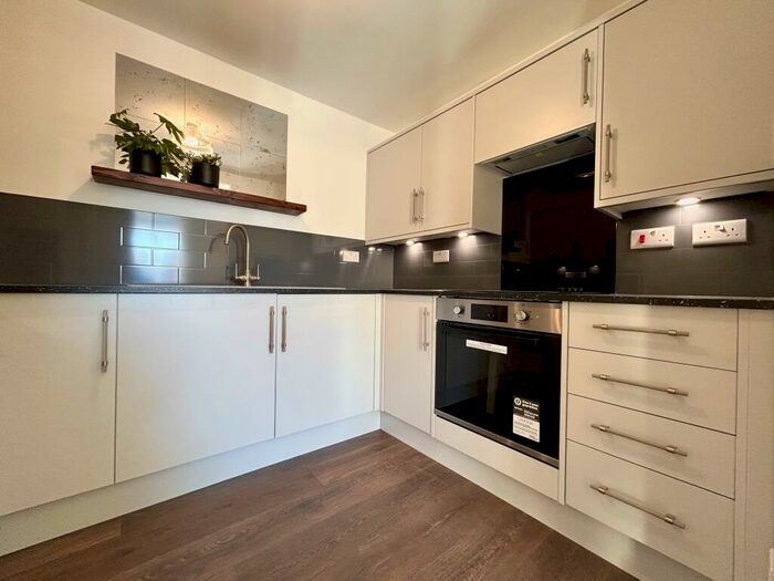 1 Bedroom Flat To Rent In Alnwick Court, Grange Crescent, DA2