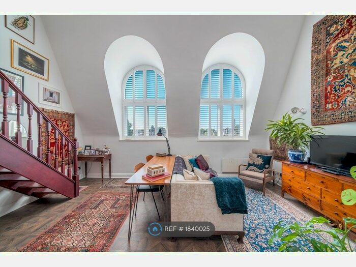 1 Bedroom Flat To Rent In London, London, TW8