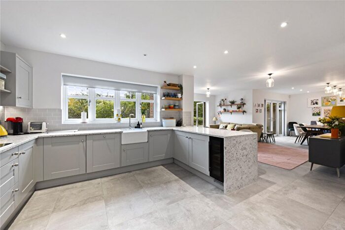 5 Bedroom Detached House For Sale In Leith Way, Cranleigh, Surrey, GU6