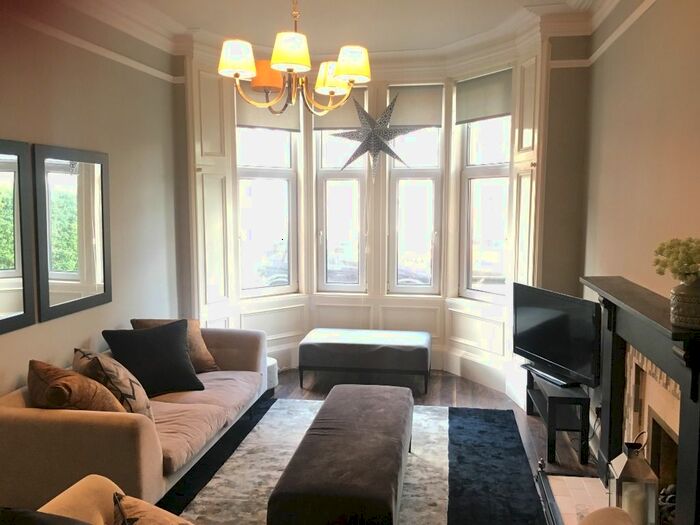 2 Bedroom Flat To Rent In Walton Street, Shawlands, Glasgow, G41