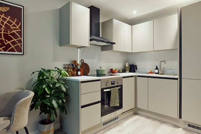 1 Bedroom Apartment To Rent In Flat, Gramercy Tower, Curran Road, CF10