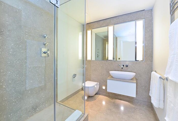 2 Bedroom Flat To Rent In Duke Street, Mayfair, W1K