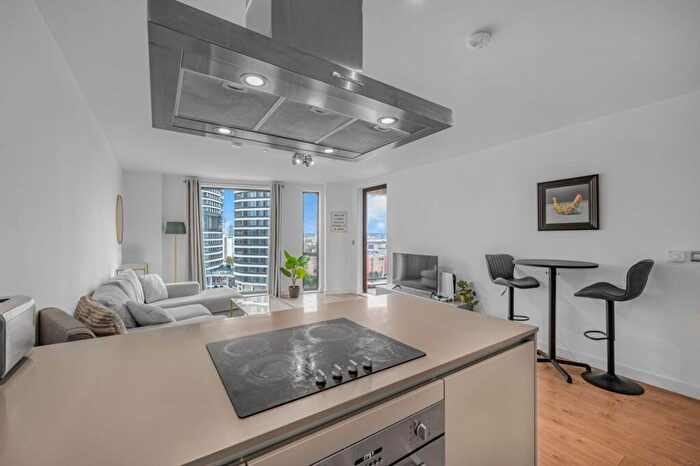 1 Bedroom Flat To Rent In Roosevelt Tower, Williamsburg Tower, E14