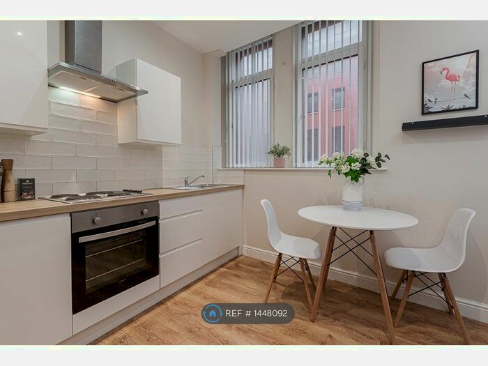 2 Bedroom Flat To Rent In Citrus House, Liverpool, L2