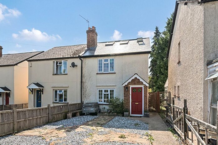 3 Bedroom Semi-Detached House For Sale In Bainhurst Cottages, Coronation Road, Littlewick Green, Maidenhead, SL6