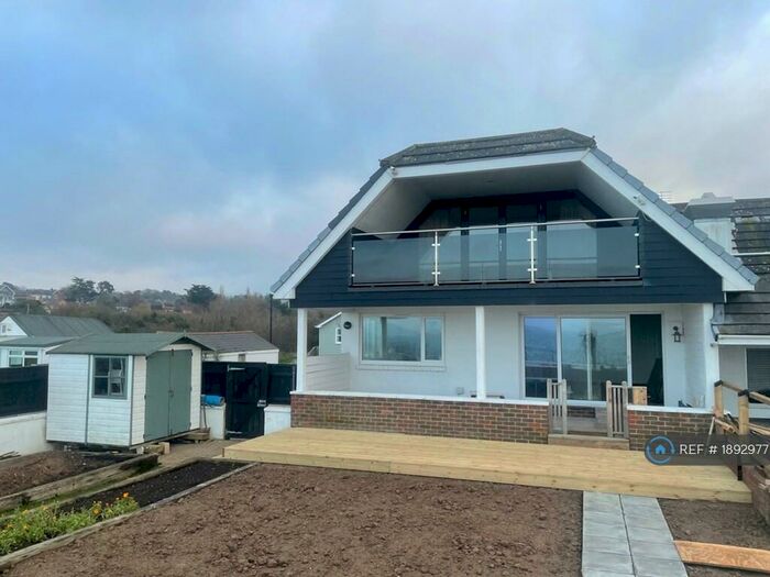 4 Bedroom Semi-Detached House To Rent In Marsh Road, Cowes, PO31