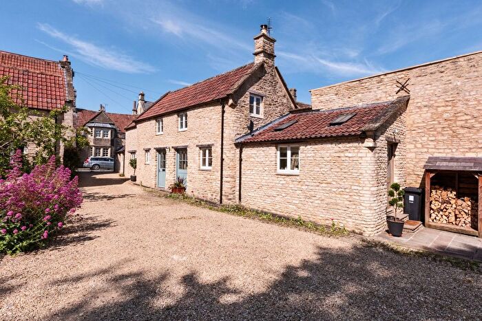 3 Bedroom Barn Conversion For Sale In High Street, Marshfield, Chippenham, SN14