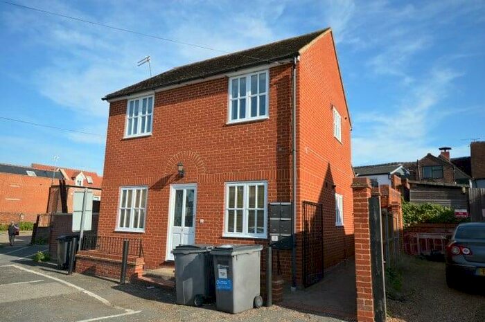 1 Bedroom Apartment To Rent In George Street, Chelmsford, CM2