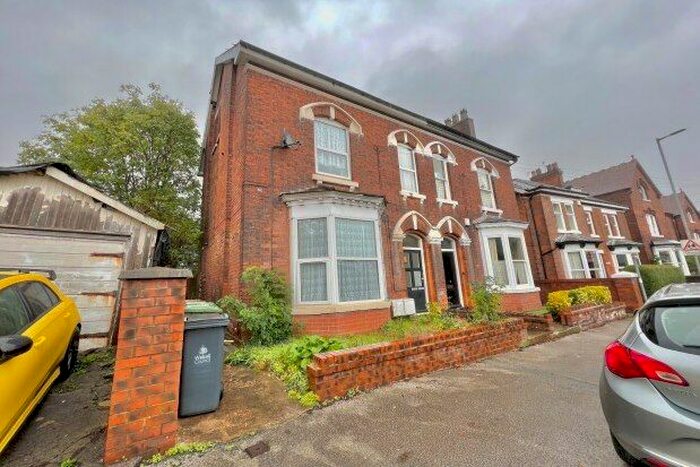 3 Bedroom Flat To Rent In Sutton Road, Walsall, WS1