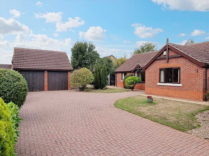 3 Bedroom Detached Bungalow For Sale In Grampian Close, Sleaford, NG34