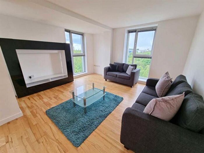 2 Bedroom Apartment To Rent In Emmeline Tower, Dalton Street, Manchester., M40