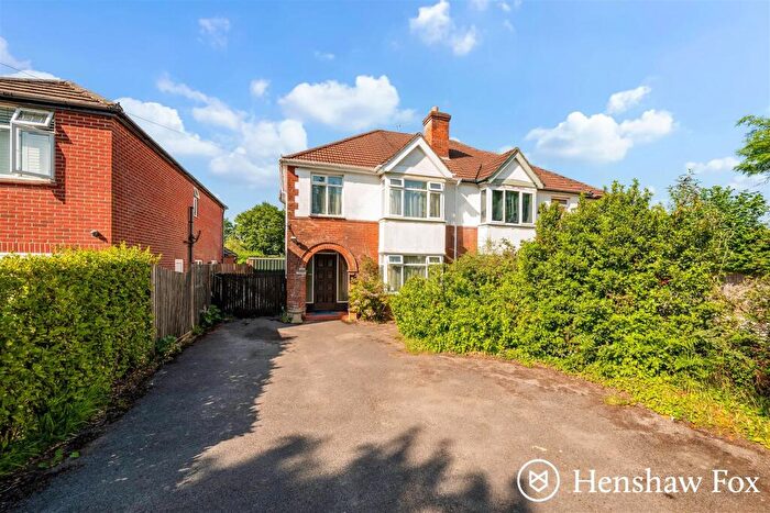 3 Bedroom Semi Detached House For Sale In Botley Road, Romsey, Hampshire, SO51