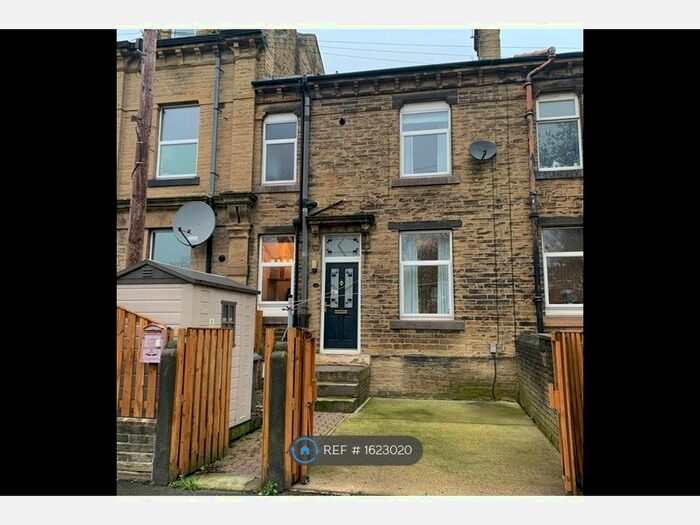 2 Bedroom Terraced House To Rent In First Street, Low Moor, Bradford, BD12