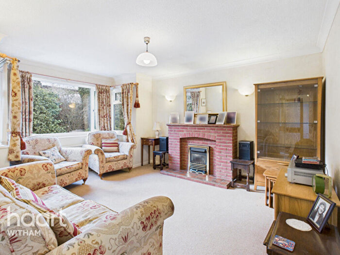 5 Bedroom Detached House For Sale In Foxmead, Rivenhall, CM8