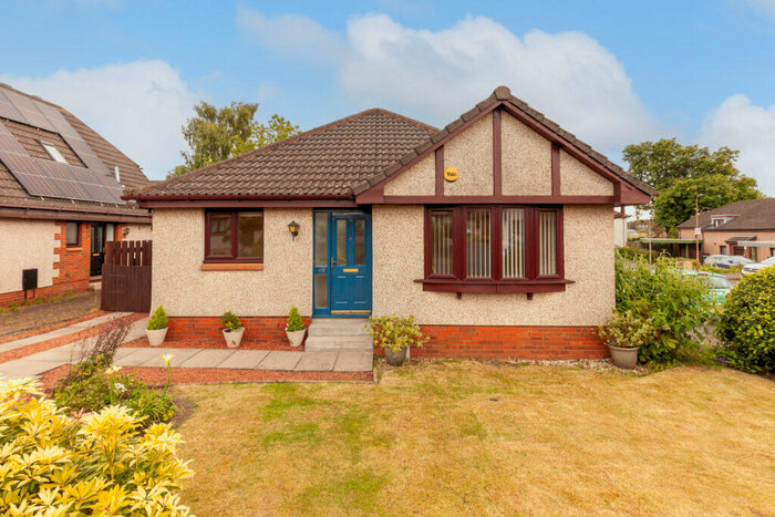 3 Bedroom Bungalow For Sale In Kirklands Park Crescent, Kirkliston, EH29