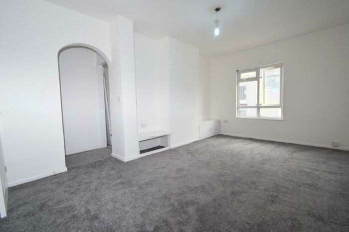 2 Bedroom Flat To Rent In Melton Road, Syston, LE7