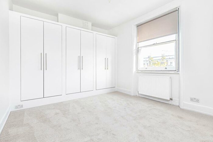3 Bedroom Flat To Rent In Finborough Road, London, SW10