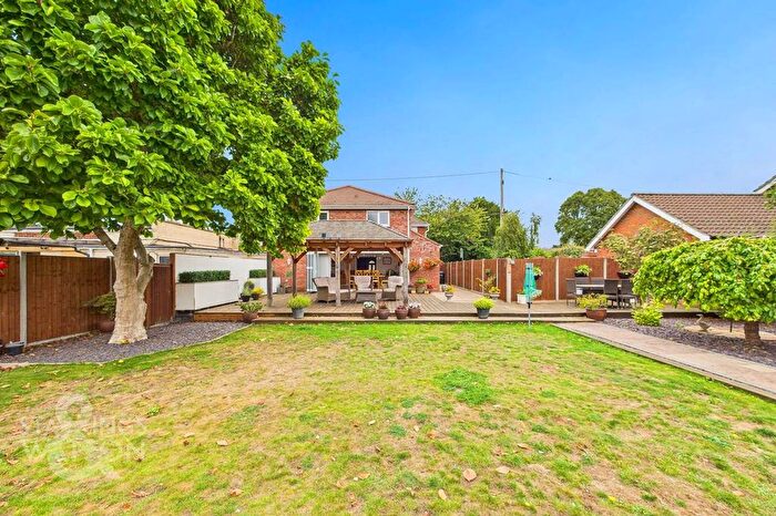 4 Bedroom Semi-Detached House For Sale In Thelnetham Road, Hopton, Diss, IP22