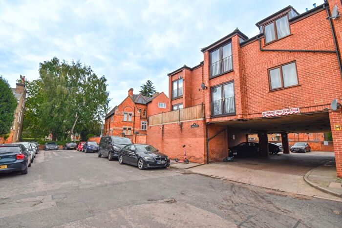 1 Bedroom Apartment For Sale In Vernon Terrace, Northampton, NN1