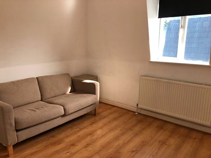 1 Bedroom Flat To Rent In Dollis Road, London, NW7