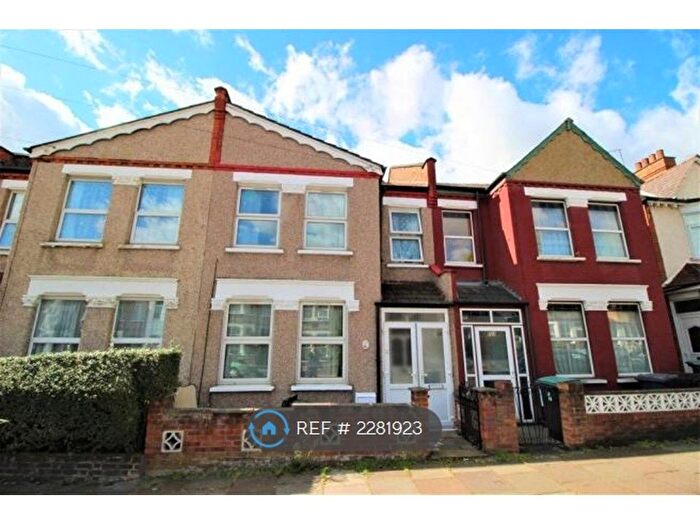 3 Bedroom Terraced House To Rent In Solway Road, London, N22