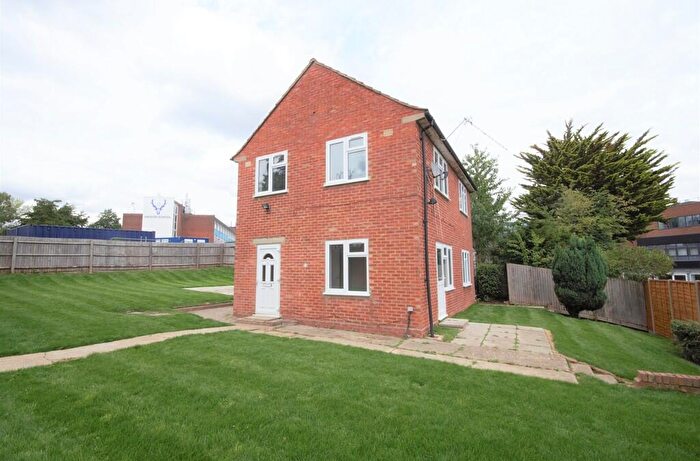 3 Bedroom Detached House To Rent In School House, Wiltshire Lane, Pinner, HA5