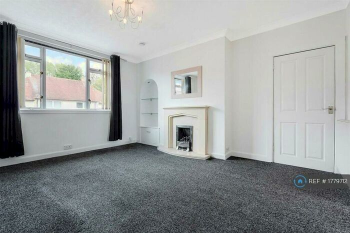 2 Bedroom Flat To Rent In Ashley Terrace, Alloa, FK10